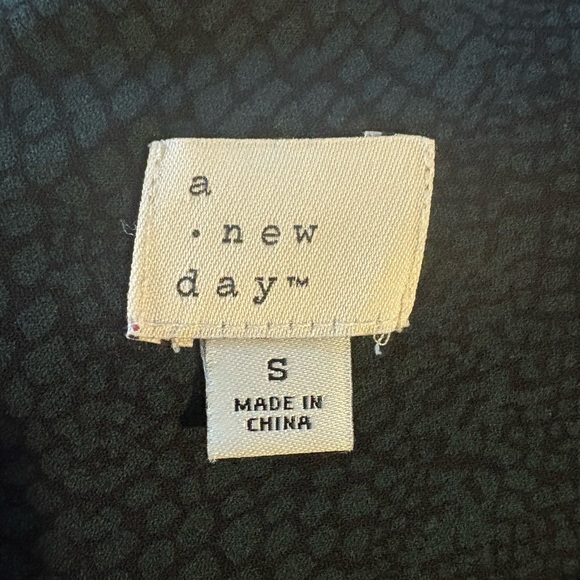 a new day Black Textured V-Neck Blouse - Picture 4 of 4